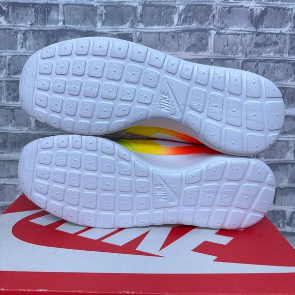 Nike Roshe One Triple White Tie Dye Custom 511881-112 Mens Size 11 New - Picture 8 of 10